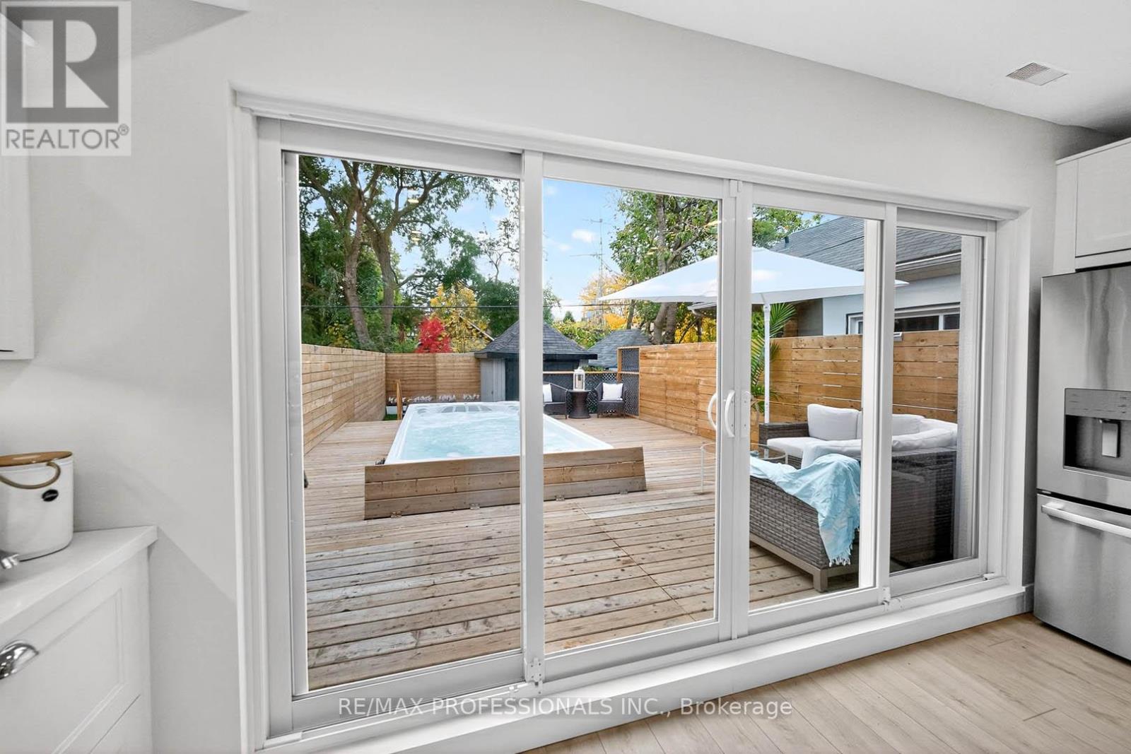 22 Ninth Street, Toronto, Ontario  M8V 3E3 - Photo 41 - W12560760