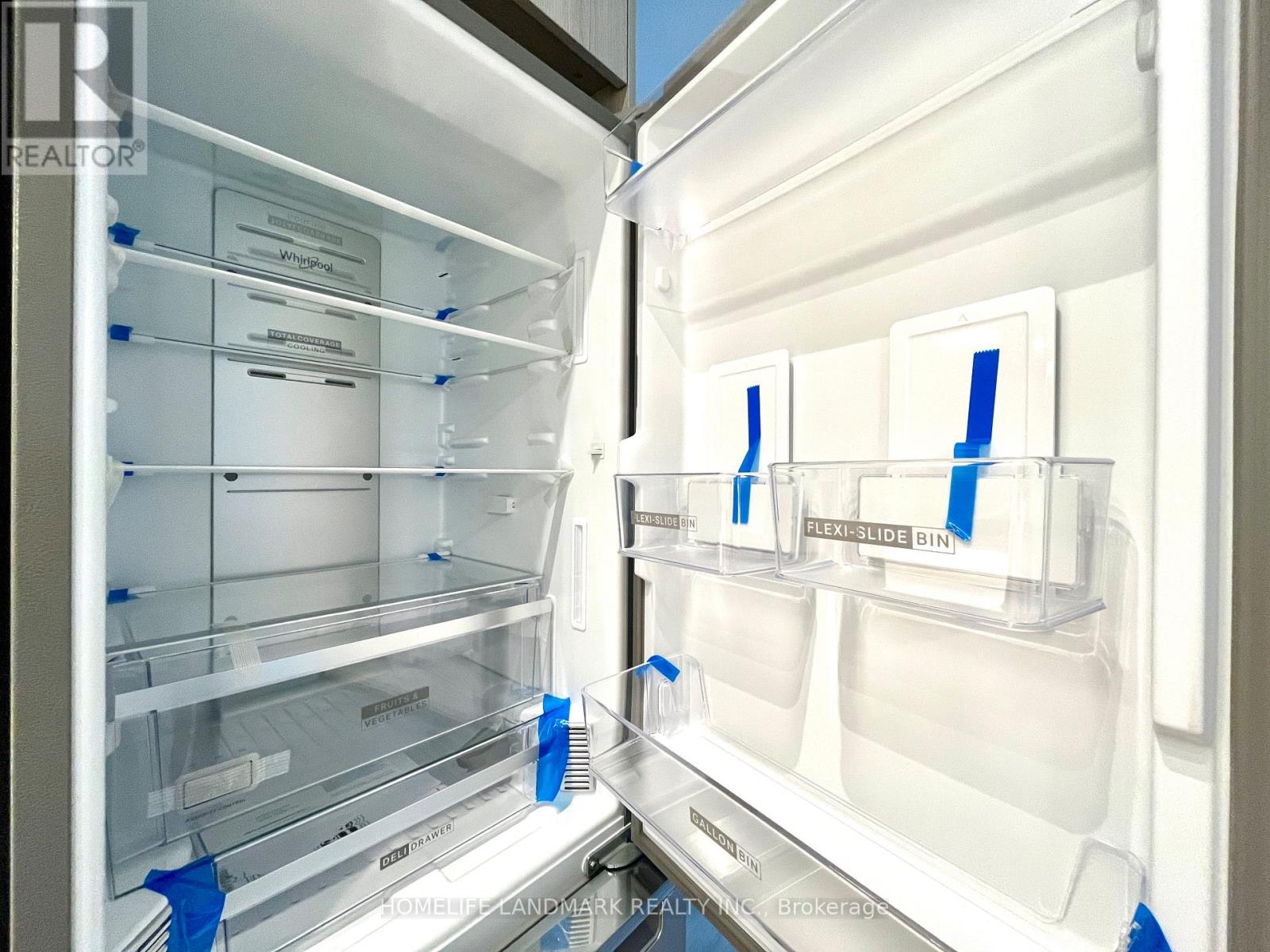 709 - 395 Square One Drive, Mississauga, Ontario  L5B 0P6 - Photo 22 - W12560776