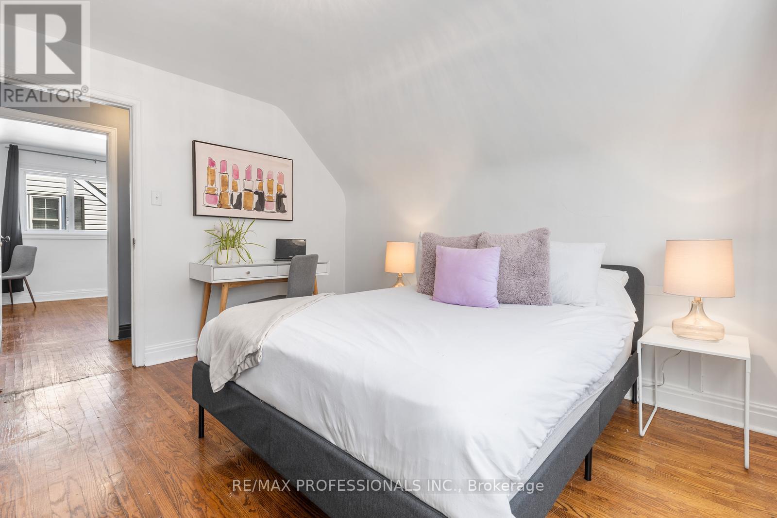 19 Mitcham Drive, Toronto, Ontario M8W 2J6 - Photo 18 - W12560788