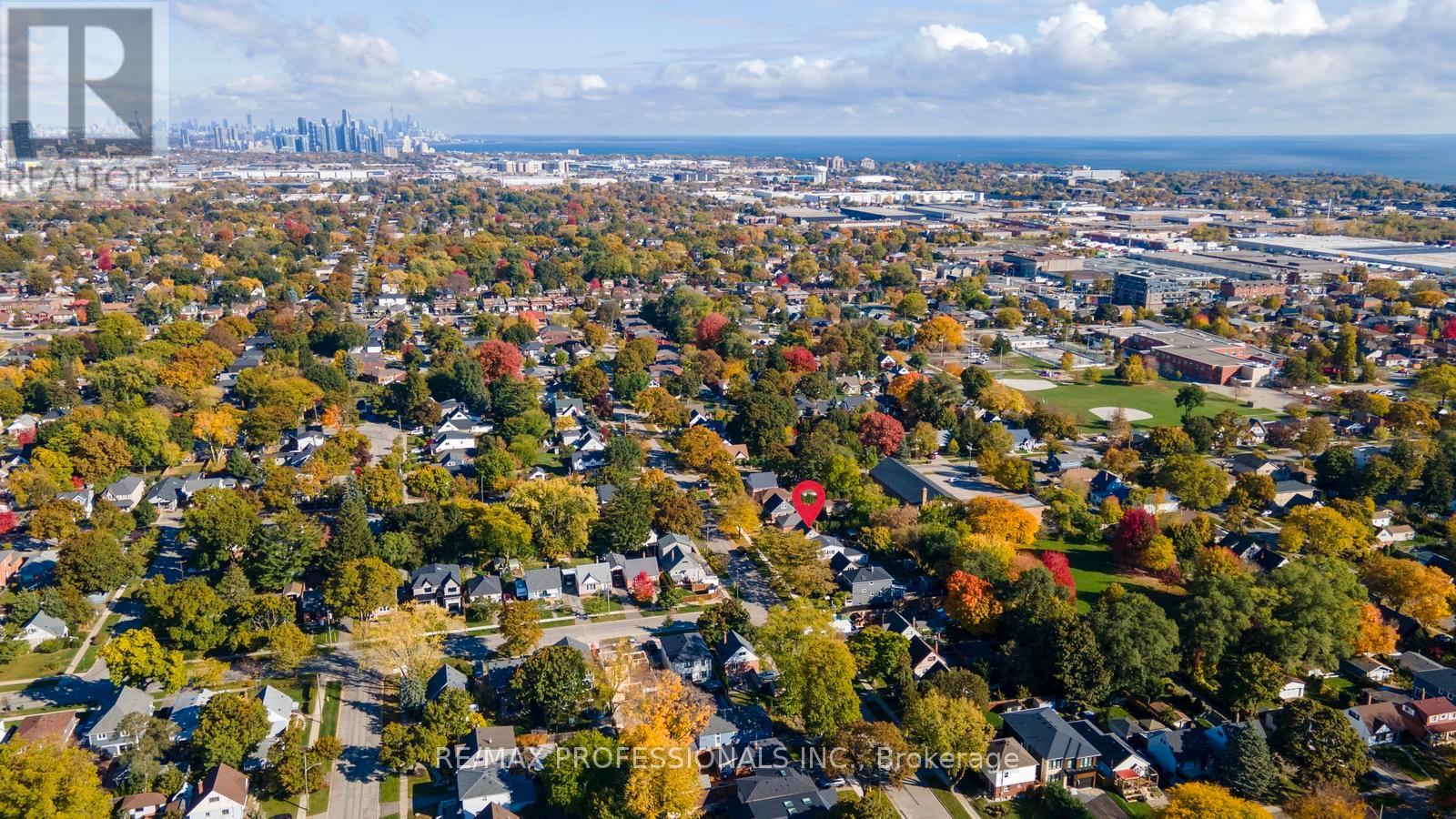 19 Mitcham Drive, Toronto, Ontario M8W 2J6 - Photo 38 - W12560788