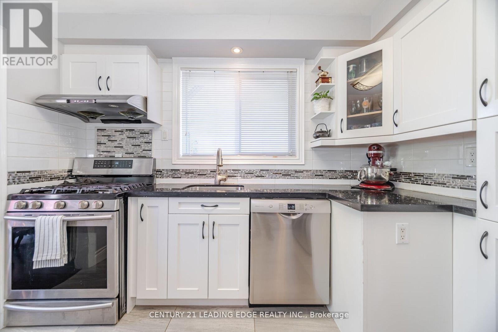 2574 Lundigan Drive, Mississauga, Ontario  L5J 3W1 - Photo 15 - W12560790