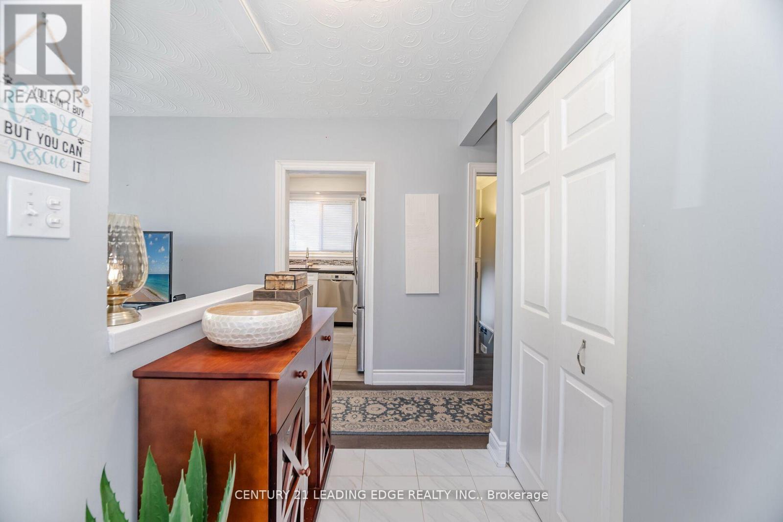 2574 Lundigan Drive, Mississauga, Ontario  L5J 3W1 - Photo 8 - W12560790