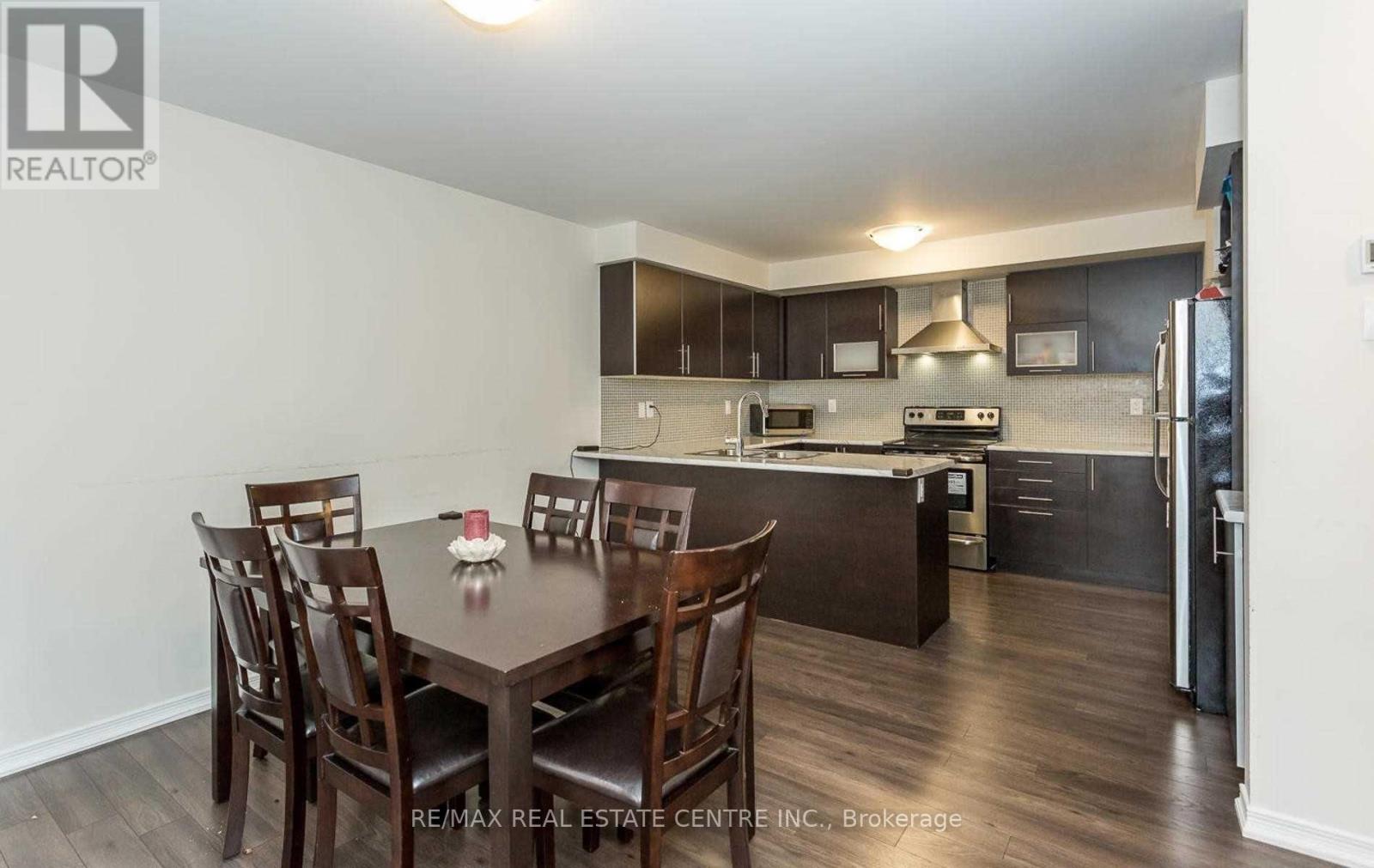 37 Golden Springs Drive, Brampton, Ontario  L7A 0C7 - Photo 9 - W12560792