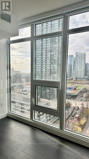 1711 - 3 Concord Cityplace Way, Toronto, Ontario  M5V 0X4 - Photo 23 - C12559230