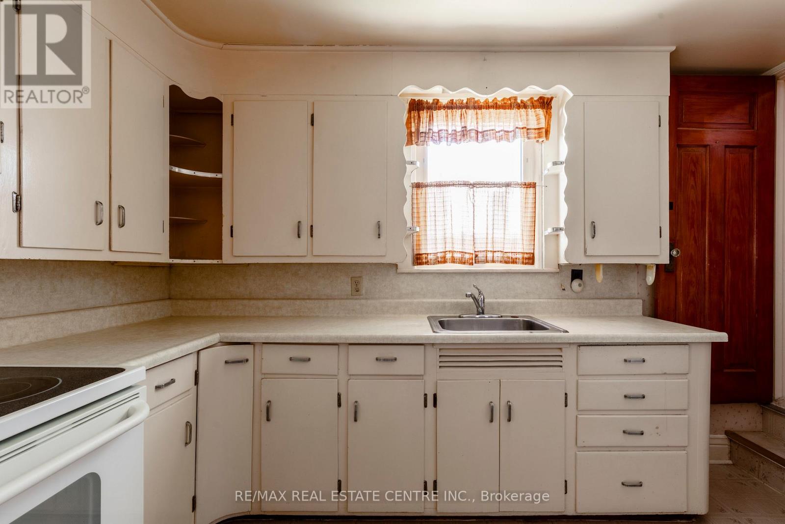 27 Barons Avenue N, Hamilton, Ontario  L8H 5A3 - Photo 18 - X12560736