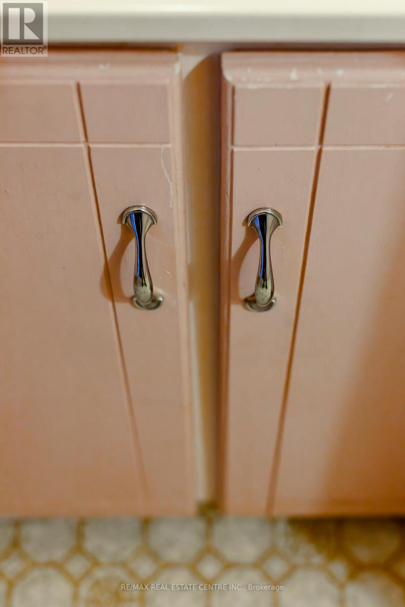 27 Barons Avenue N, Hamilton, Ontario  L8H 5A3 - Photo 25 - X12560736