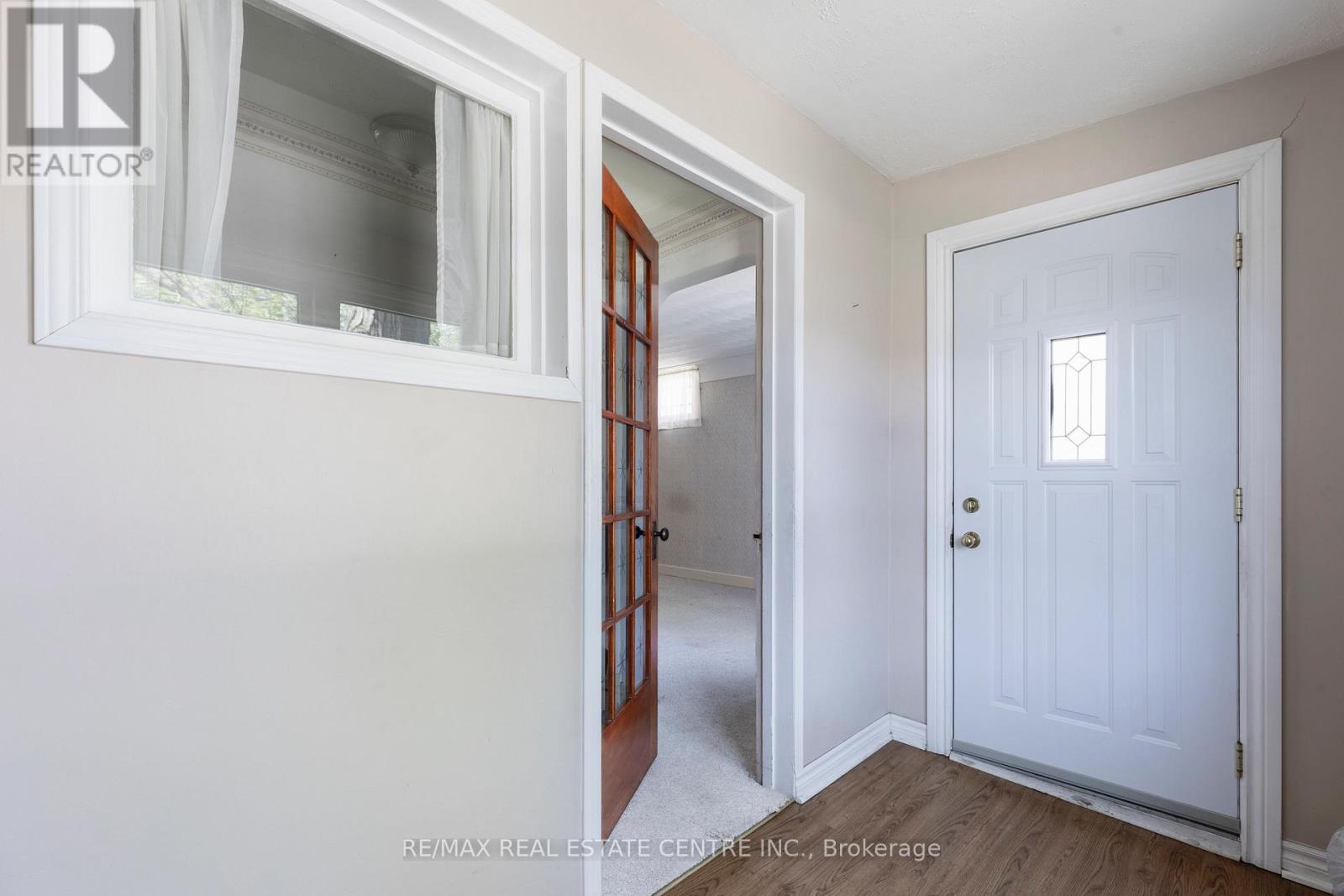 27 Barons Avenue N, Hamilton, Ontario  L8H 5A3 - Photo 3 - X12560736