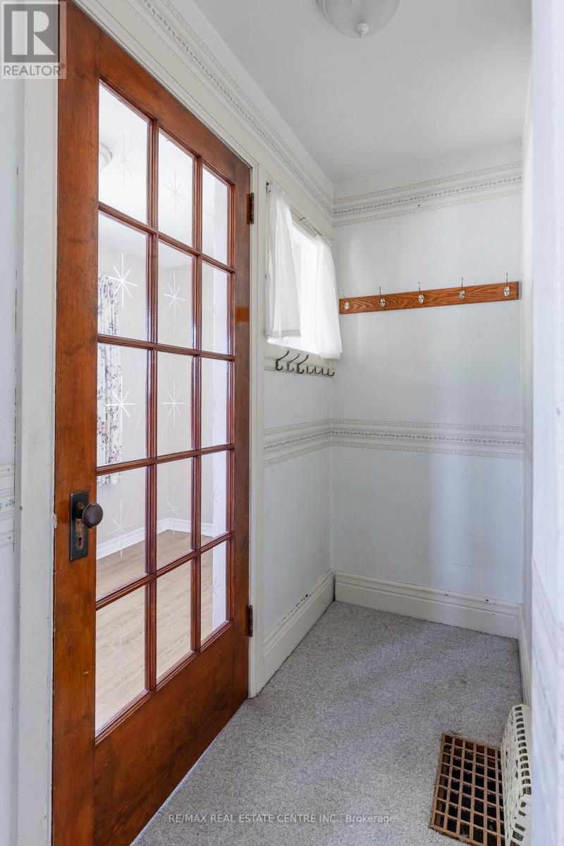 27 Barons Avenue N, Hamilton, Ontario  L8H 5A3 - Photo 5 - X12560736