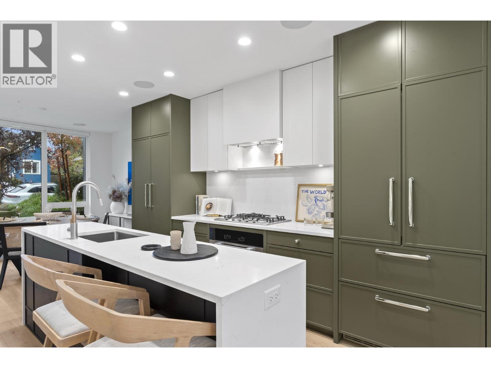 553 W 26TH AVENUE, Vancouver, British Columbia