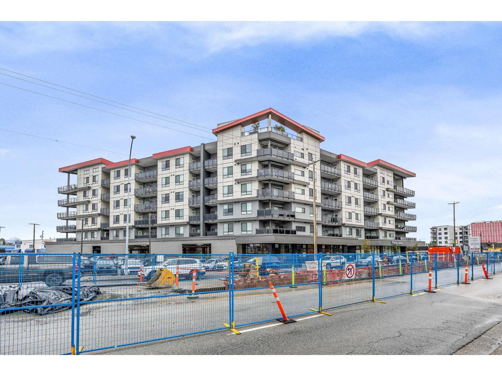 616 20061 Fraser Hwy, Langley, British Columbia V3A 0R4 - Photo 2 - R3063717