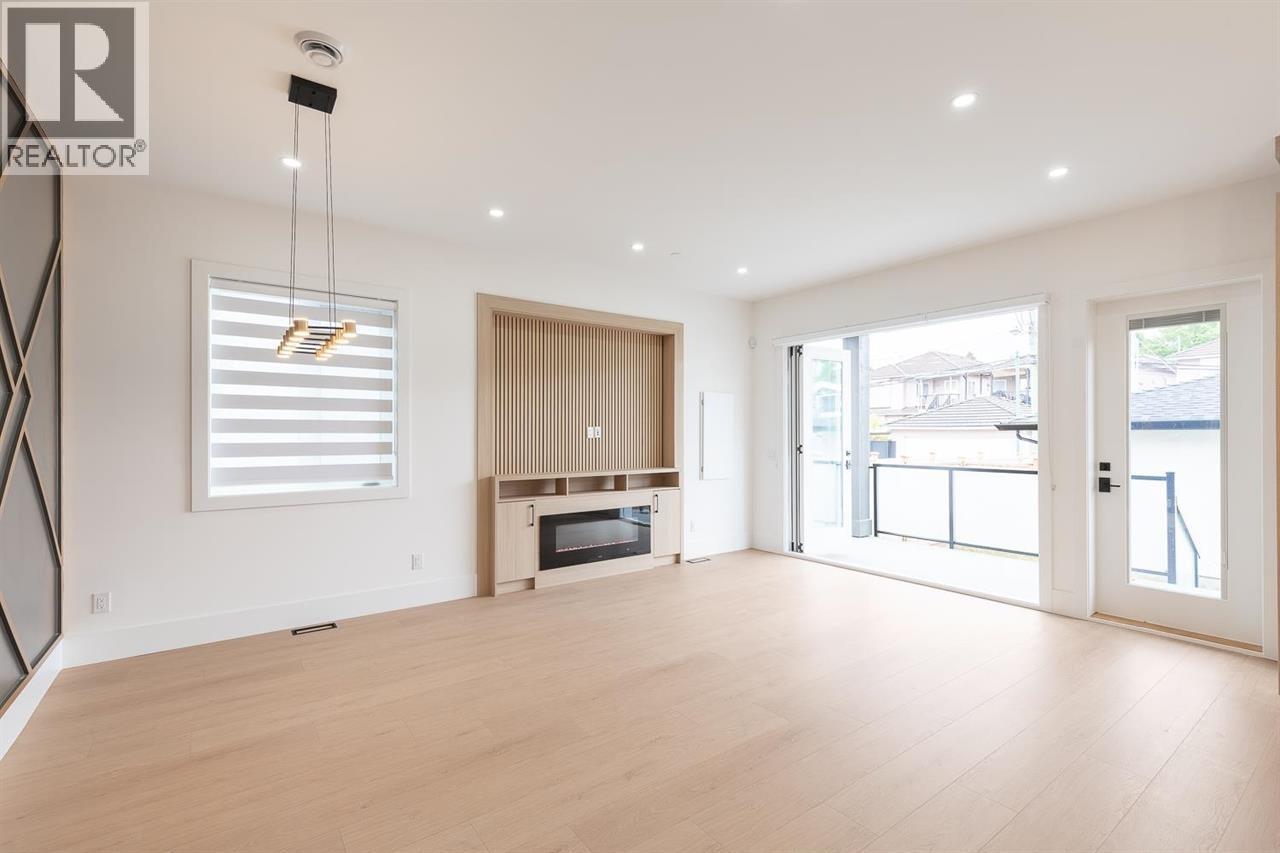 2 6964 Inverness Street, Vancouver, British Columbia  V5X 4G5 - Photo 6 - R3068860