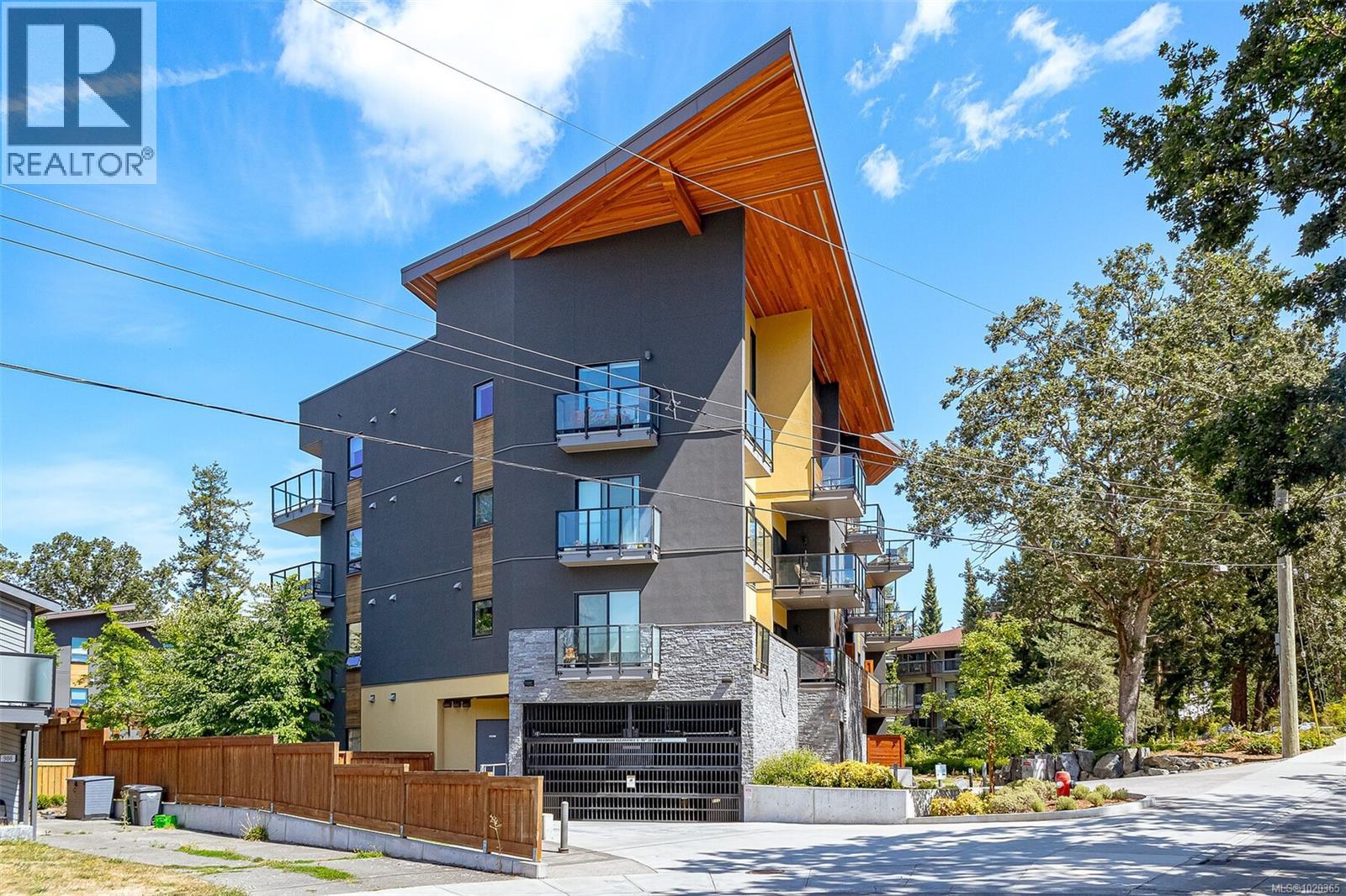 210 991 McKenzie Ave, Saanich, British Columbia