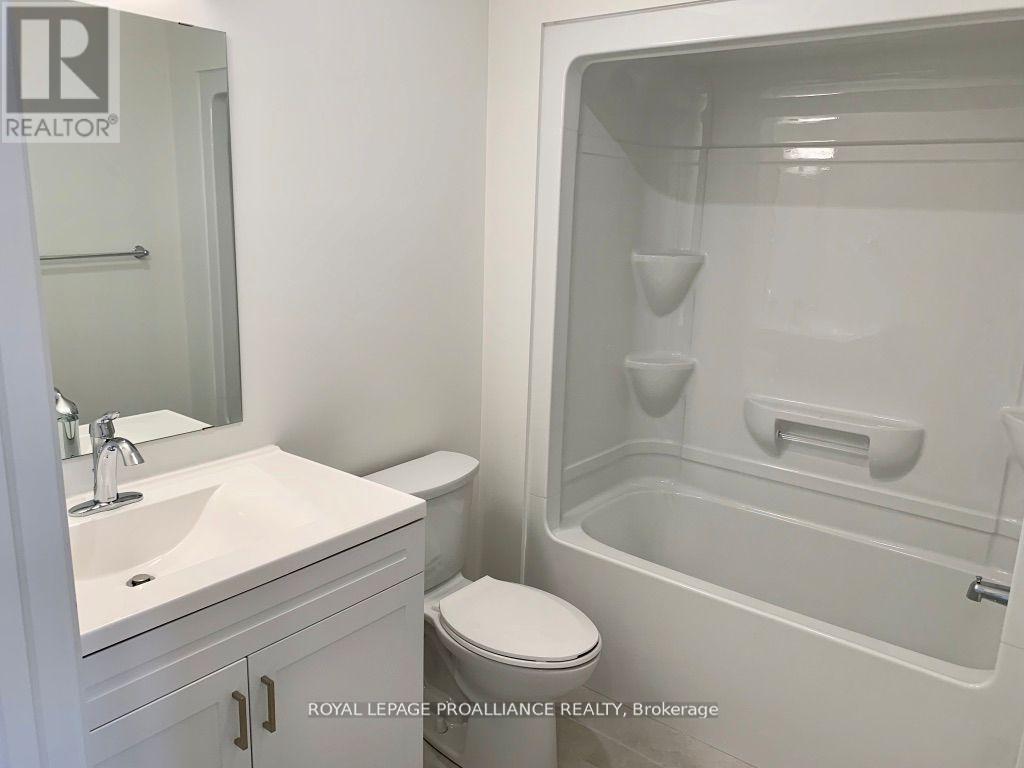 65 Evans Street, Prince Edward County, Ontario  K0K 2T0 - Photo 5 - X12560828