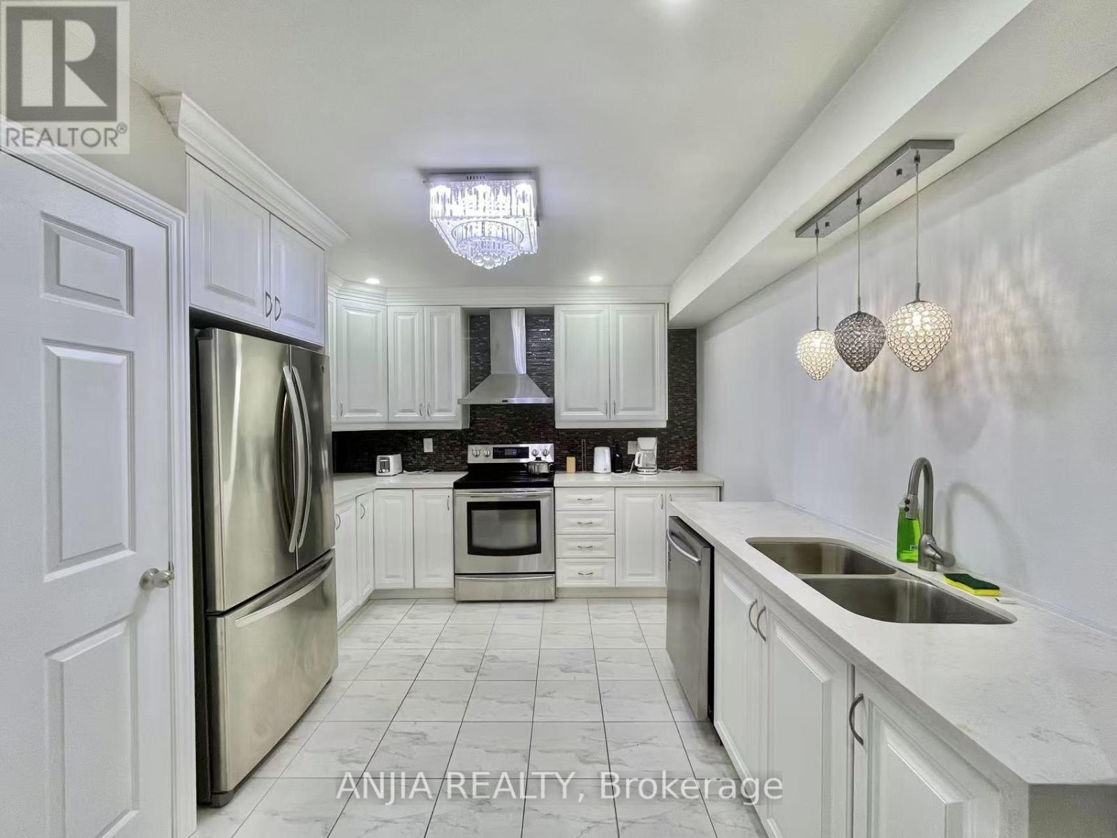 298 Empress Avenue, Toronto, Ontario  M2N 3V4 - Photo 6 - C12431466