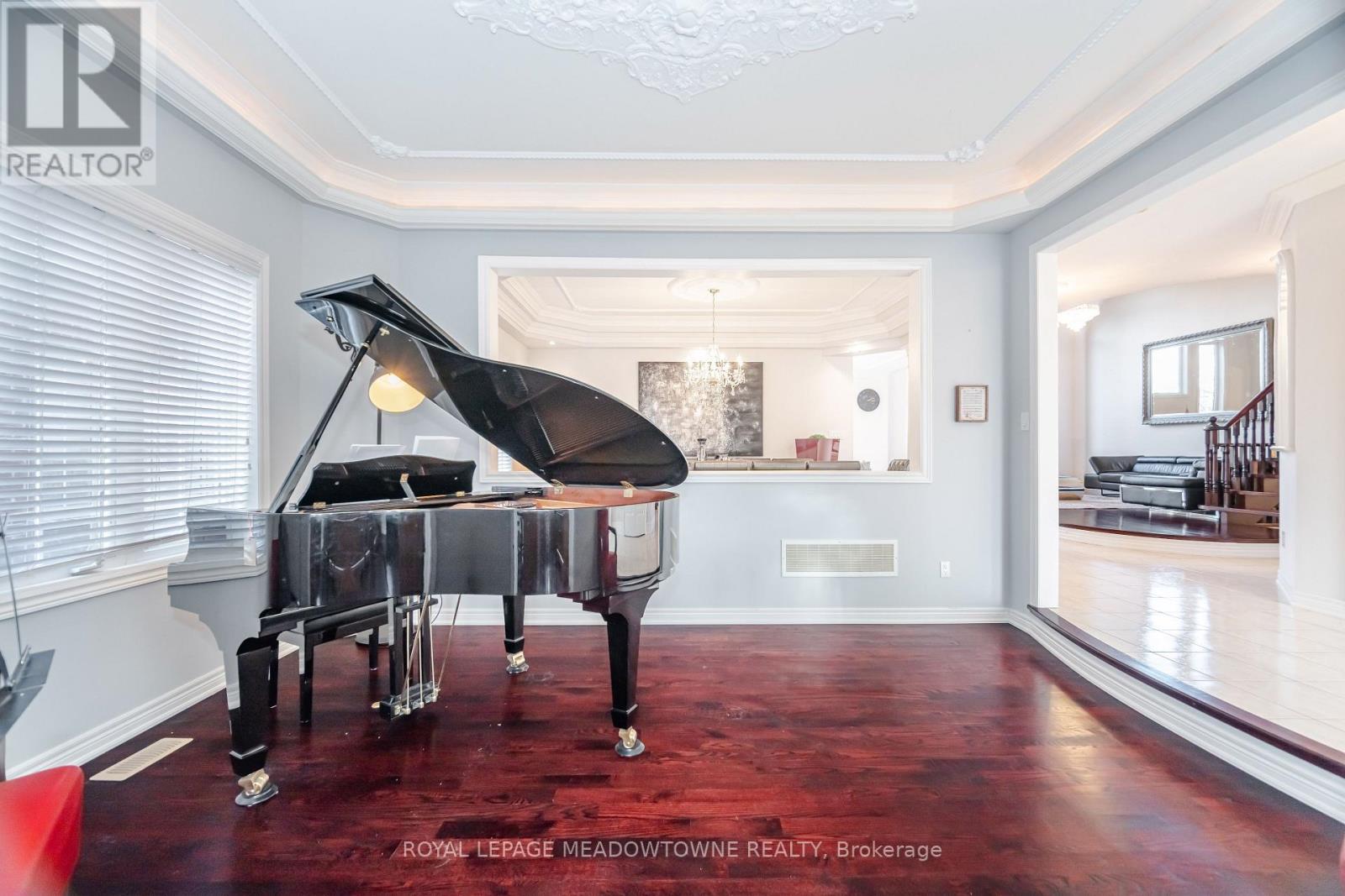 2459 Meadowridge Drive, Oakville, Ontario  L6H 7R4 - Photo 20 - W12560802