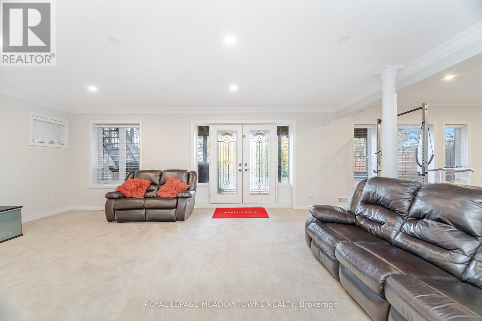 2459 Meadowridge Drive, Oakville, Ontario  L6H 7R4 - Photo 36 - W12560802