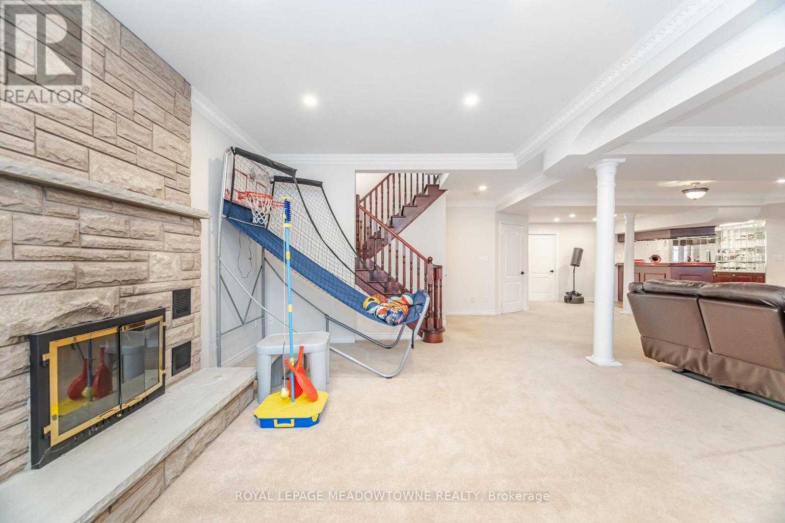 2459 Meadowridge Drive, Oakville, Ontario  L6H 7R4 - Photo 38 - W12560802