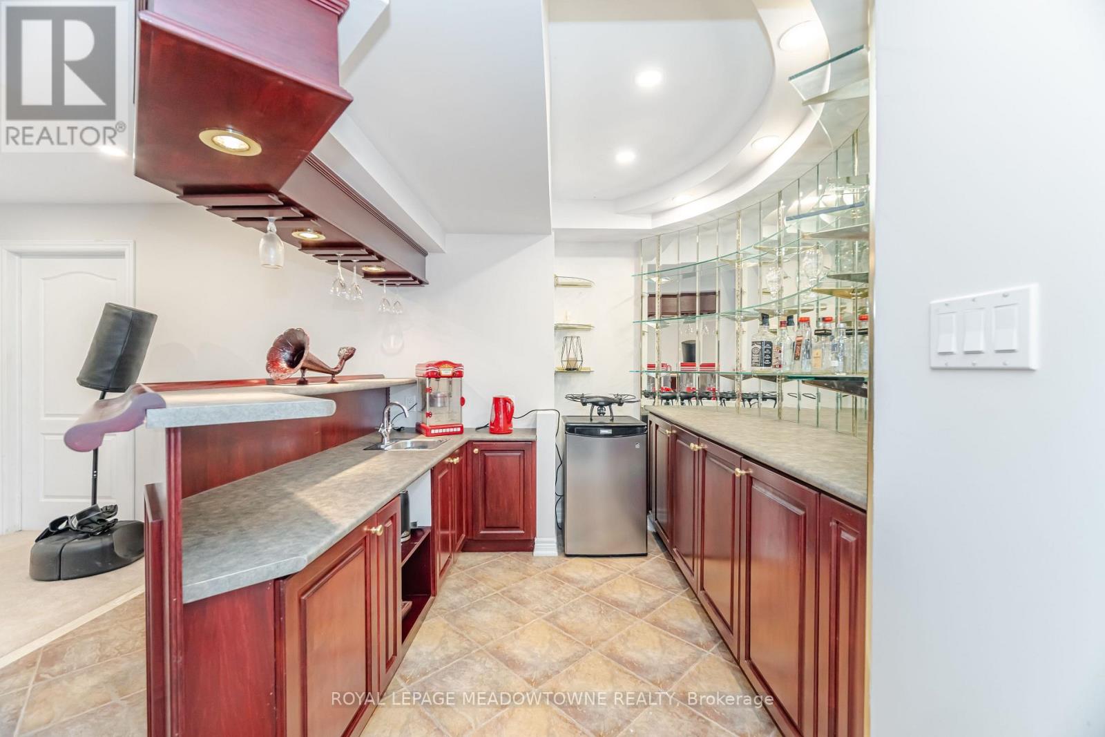 2459 Meadowridge Drive, Oakville, Ontario  L6H 7R4 - Photo 40 - W12560802