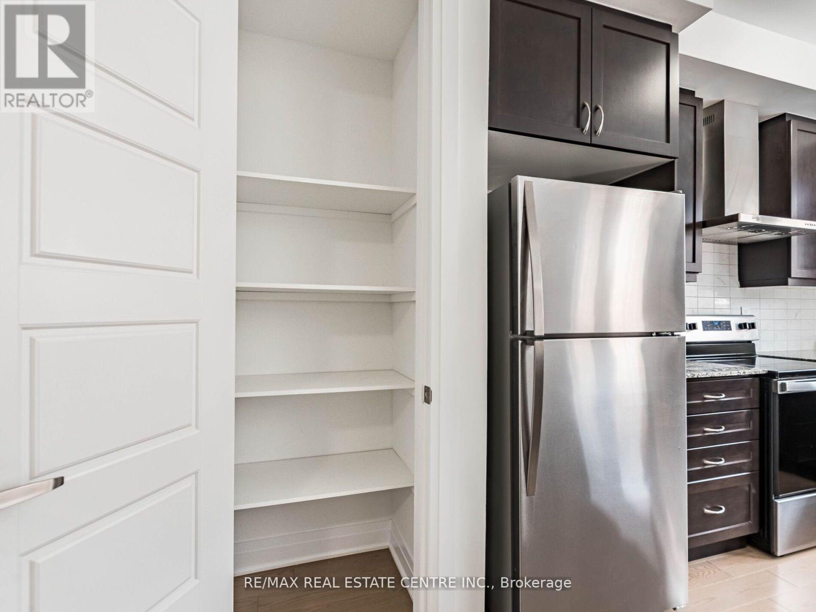 4031 Saida Street, Mississauga, Ontario  L5M 2S8 - Photo 18 - W12560816