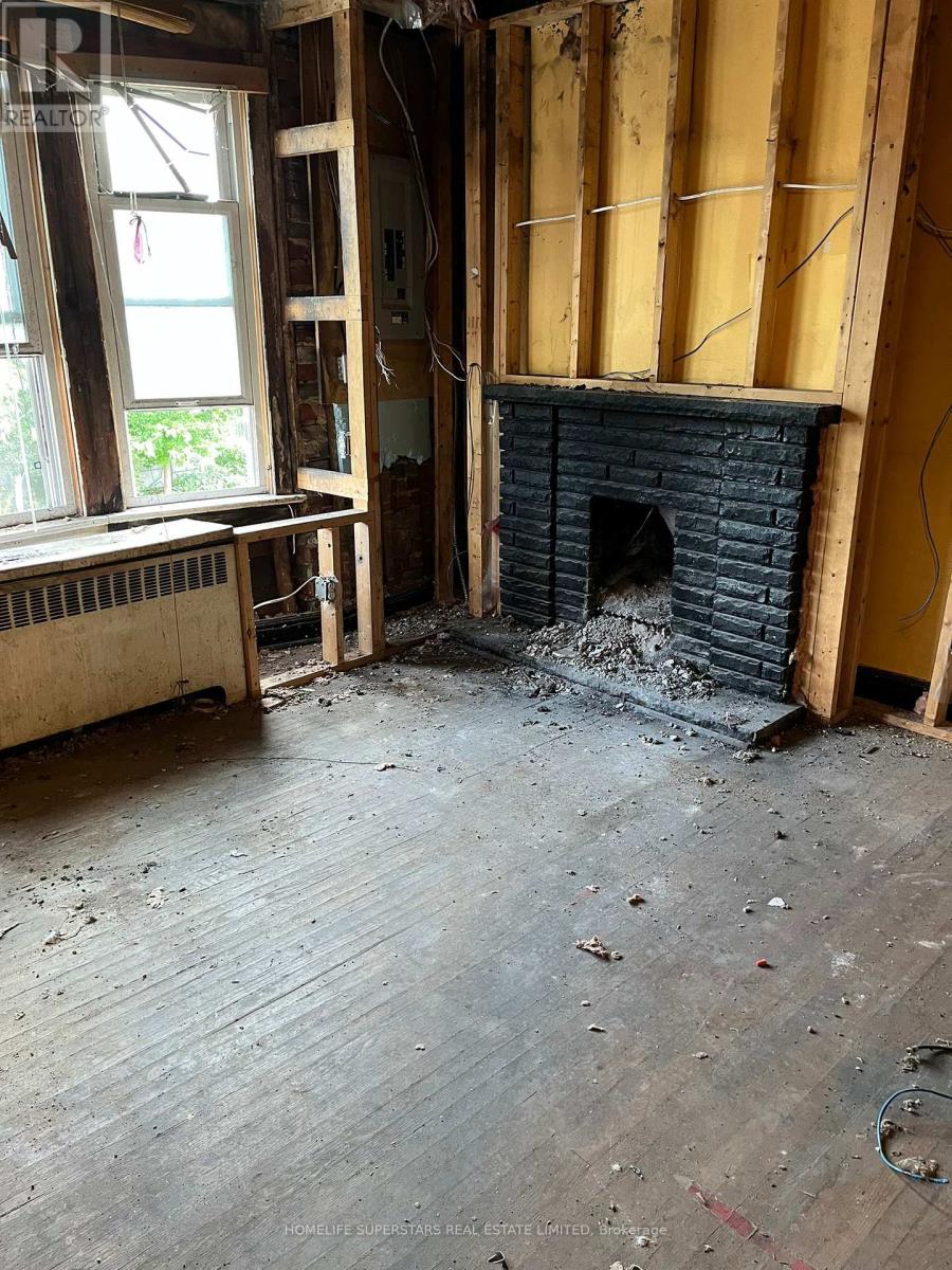 2553 Dundas Street W, Toronto, Ontario  M6P 1X6 - Photo 7 - W12560818