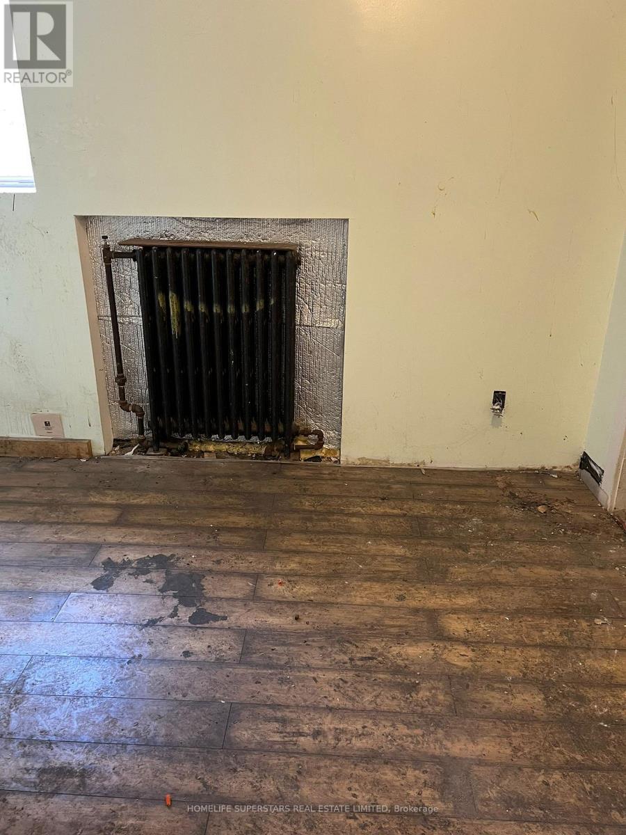 2553 Dundas Street W, Toronto, Ontario  M6P 1X6 - Photo 8 - W12560818