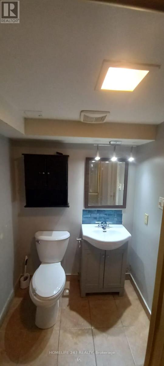 16 Hallen Road, Brampton, Ontario  L6Y 2V6 - Photo 6 - W12560824