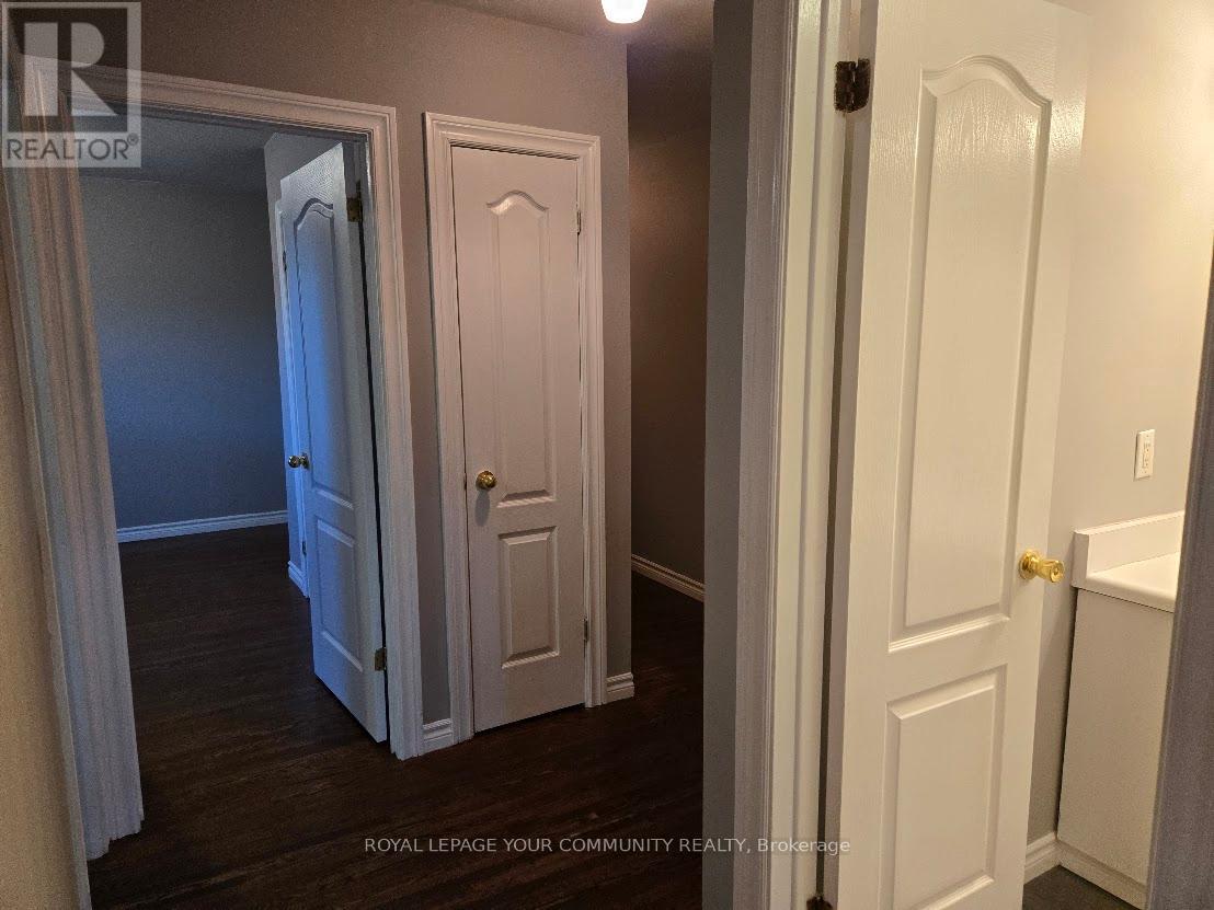 2424 Whaley Drive, Mississauga, Ontario  L5B 2B5 - Photo 15 - W12560830