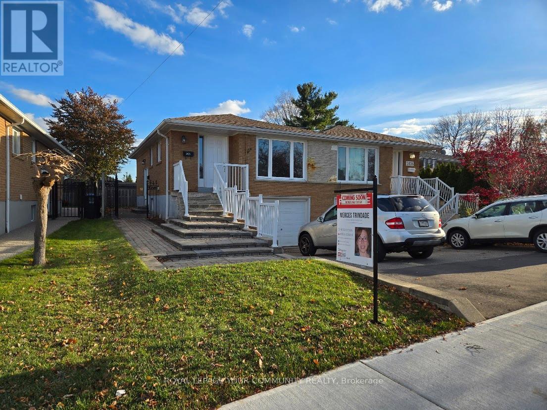 2424 Whaley Drive, Mississauga, Ontario  L5B 2B5 - Photo 2 - W12560830