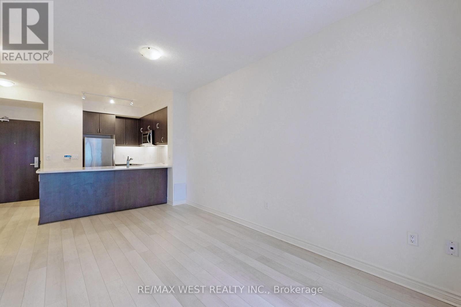 903 - 39 Annie Craig Drive, Toronto, Ontario  M8V 0H1 - Photo 2 - W12560832