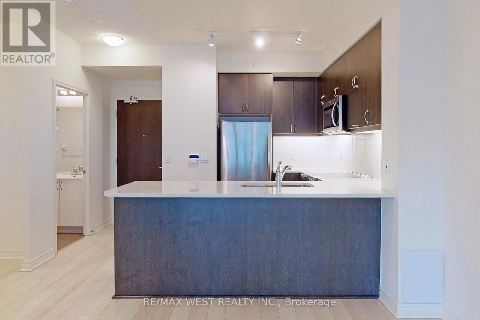 903 - 39 Annie Craig Drive, Toronto, Ontario  M8V 0H1 - Photo 5 - W12560832