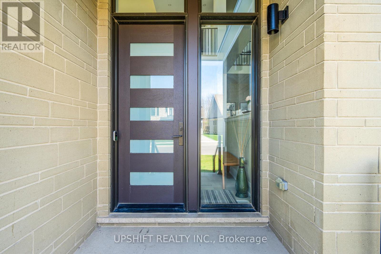 101 Stoneleigh Drive, Blue Mountains, Ontario L9Y 4P5 - Photo 4 - X12557168