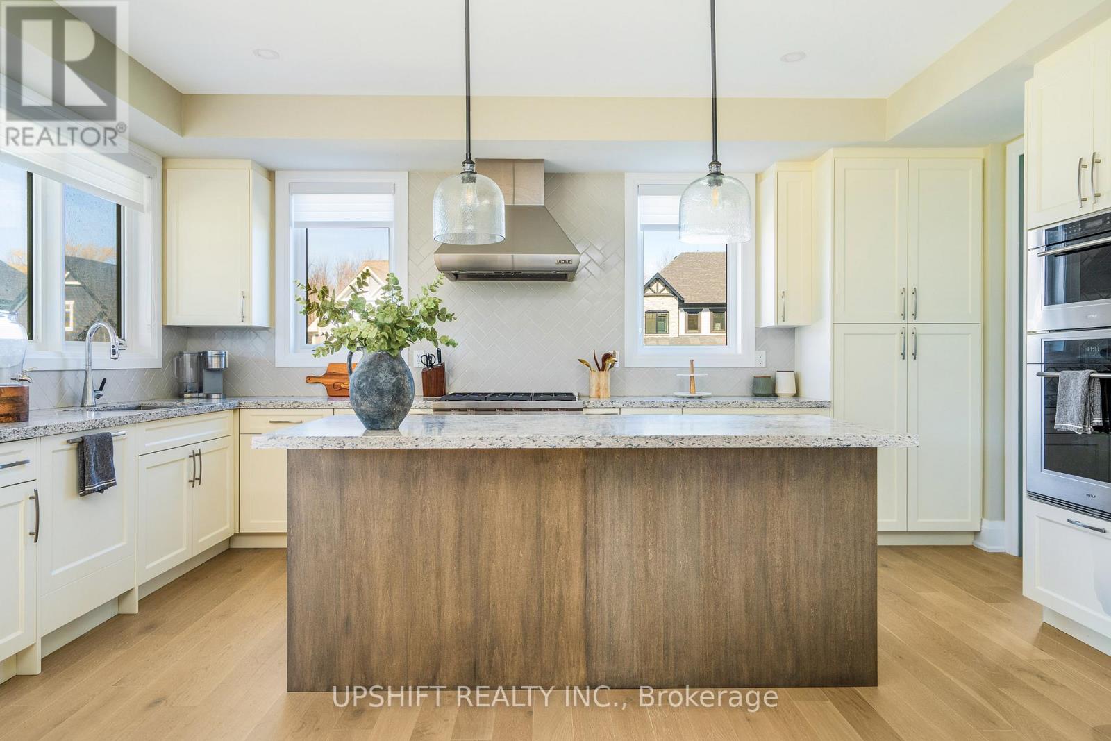 101 Stoneleigh Drive, Blue Mountains, Ontario L9Y 4P5 - Photo 16 - X12557168