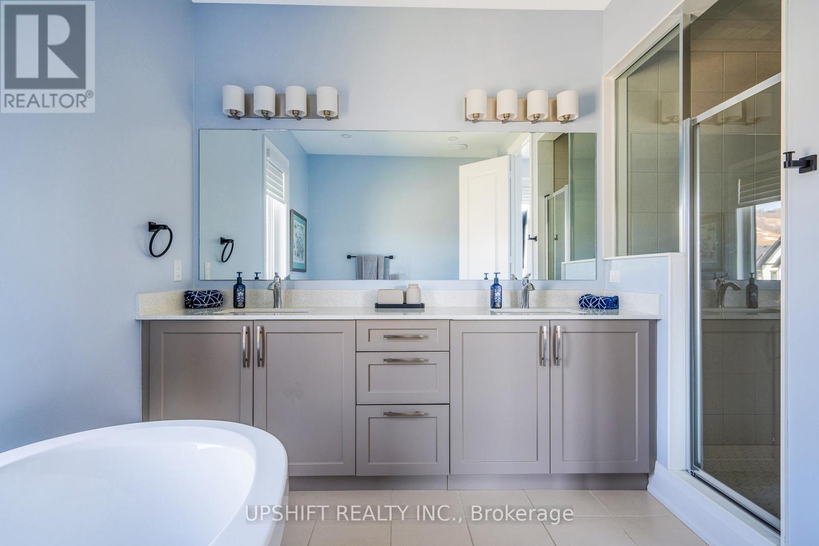 101 Stoneleigh Drive, Blue Mountains, Ontario L9Y 4P5 - Photo 37 - X12557168