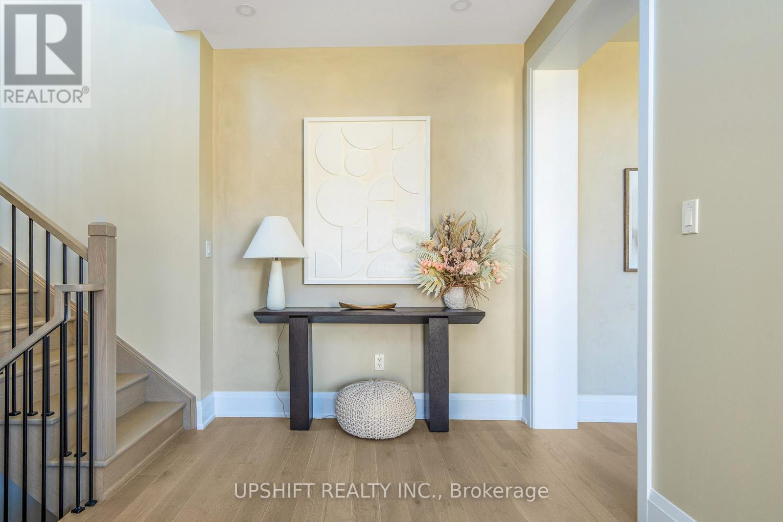 101 Stoneleigh Drive, Blue Mountains, Ontario L9Y 4P5 - Photo 6 - X12557168