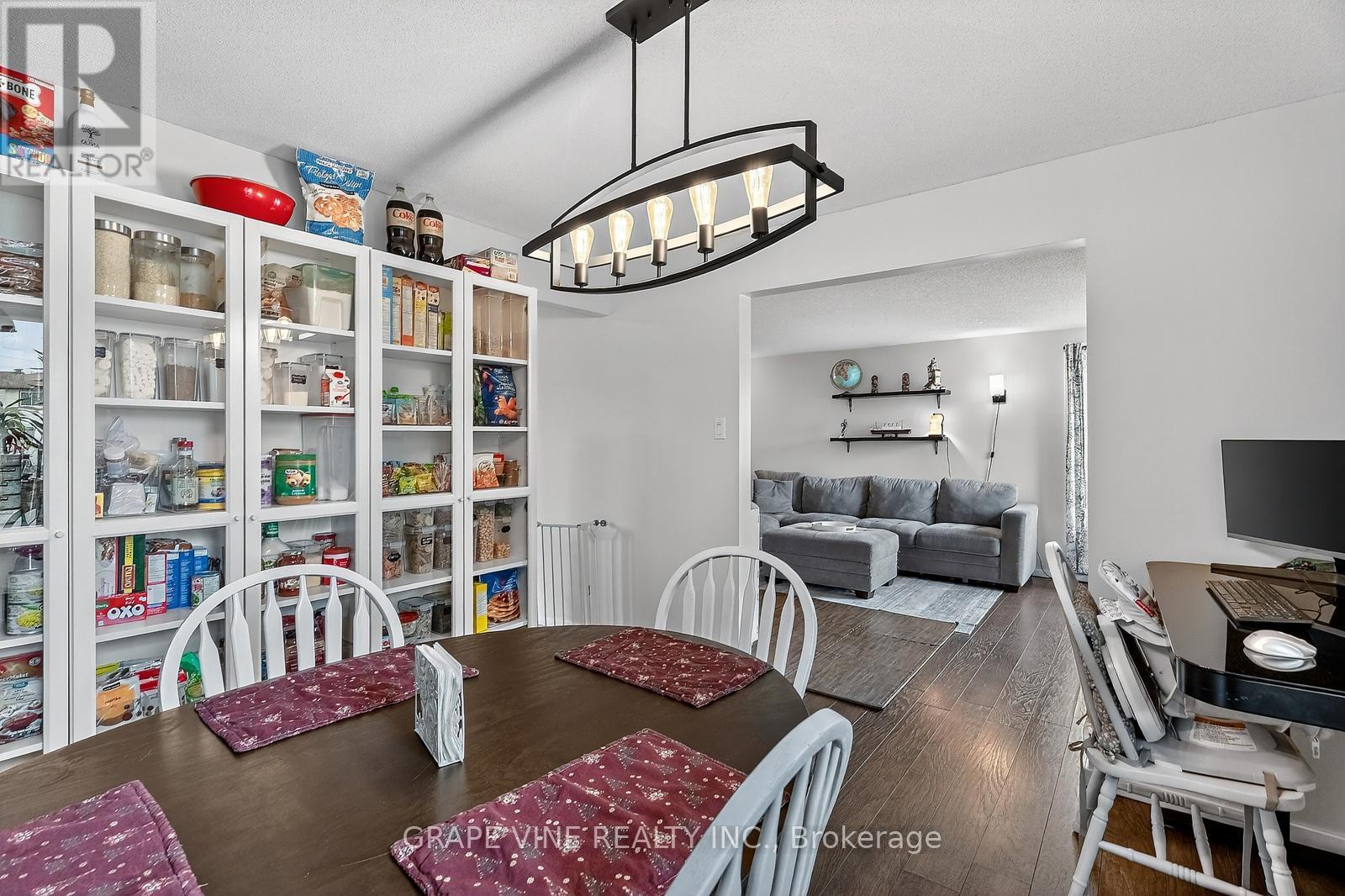 24 Lansfield Way, Ottawa, Ontario  K2G 3V8 - Photo 12 - X12560900