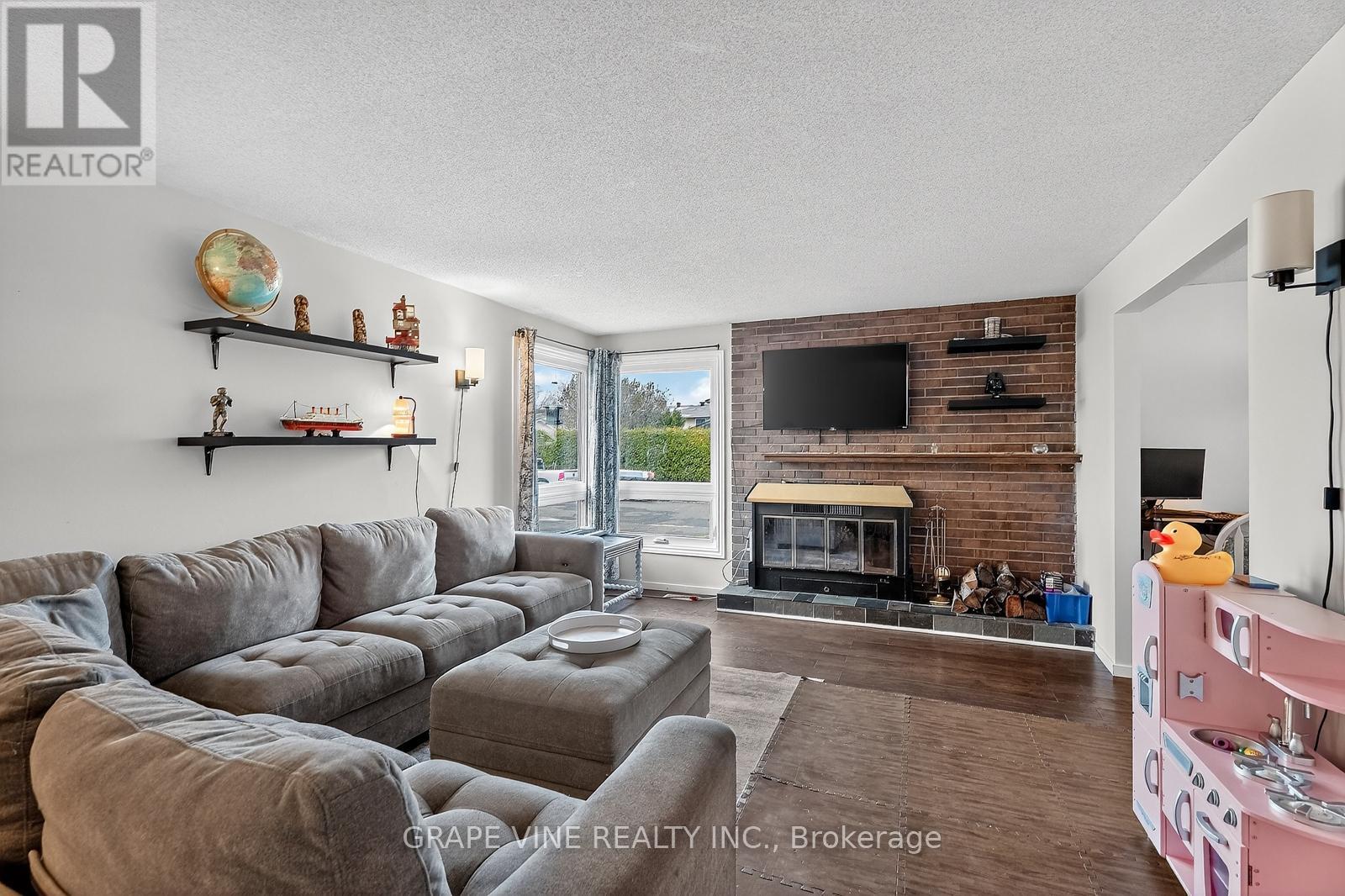 24 Lansfield Way, Ottawa, Ontario  K2G 3V8 - Photo 13 - X12560900