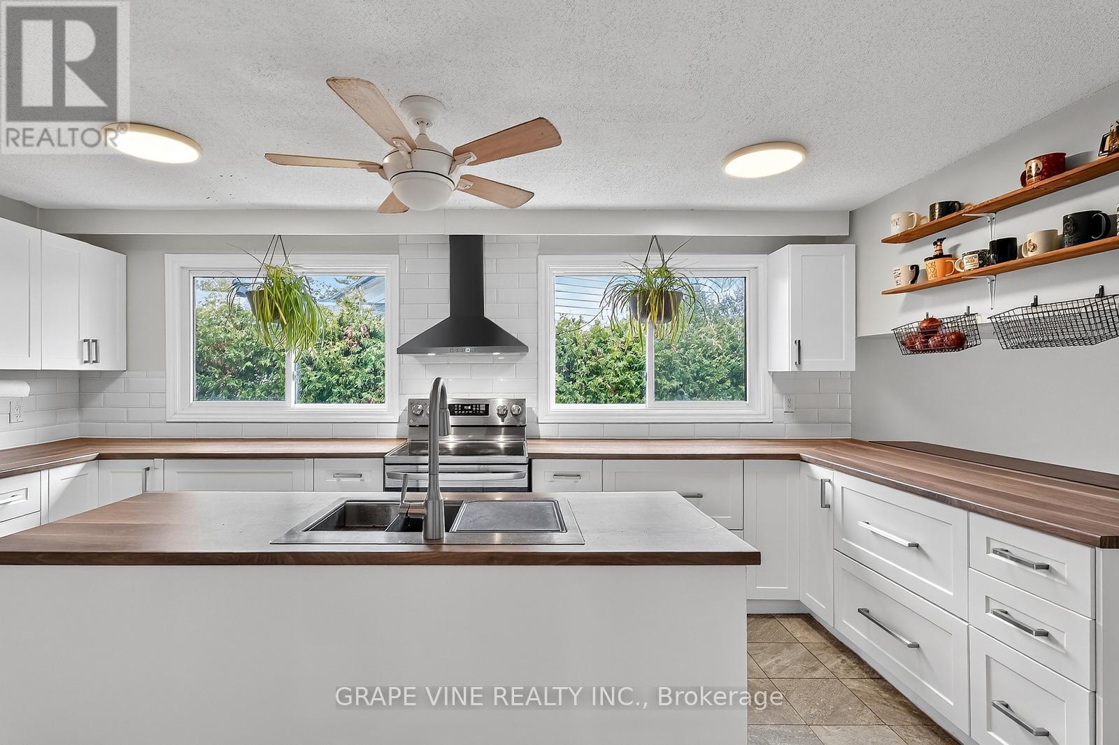 24 Lansfield Way, Ottawa, Ontario  K2G 3V8 - Photo 14 - X12560900