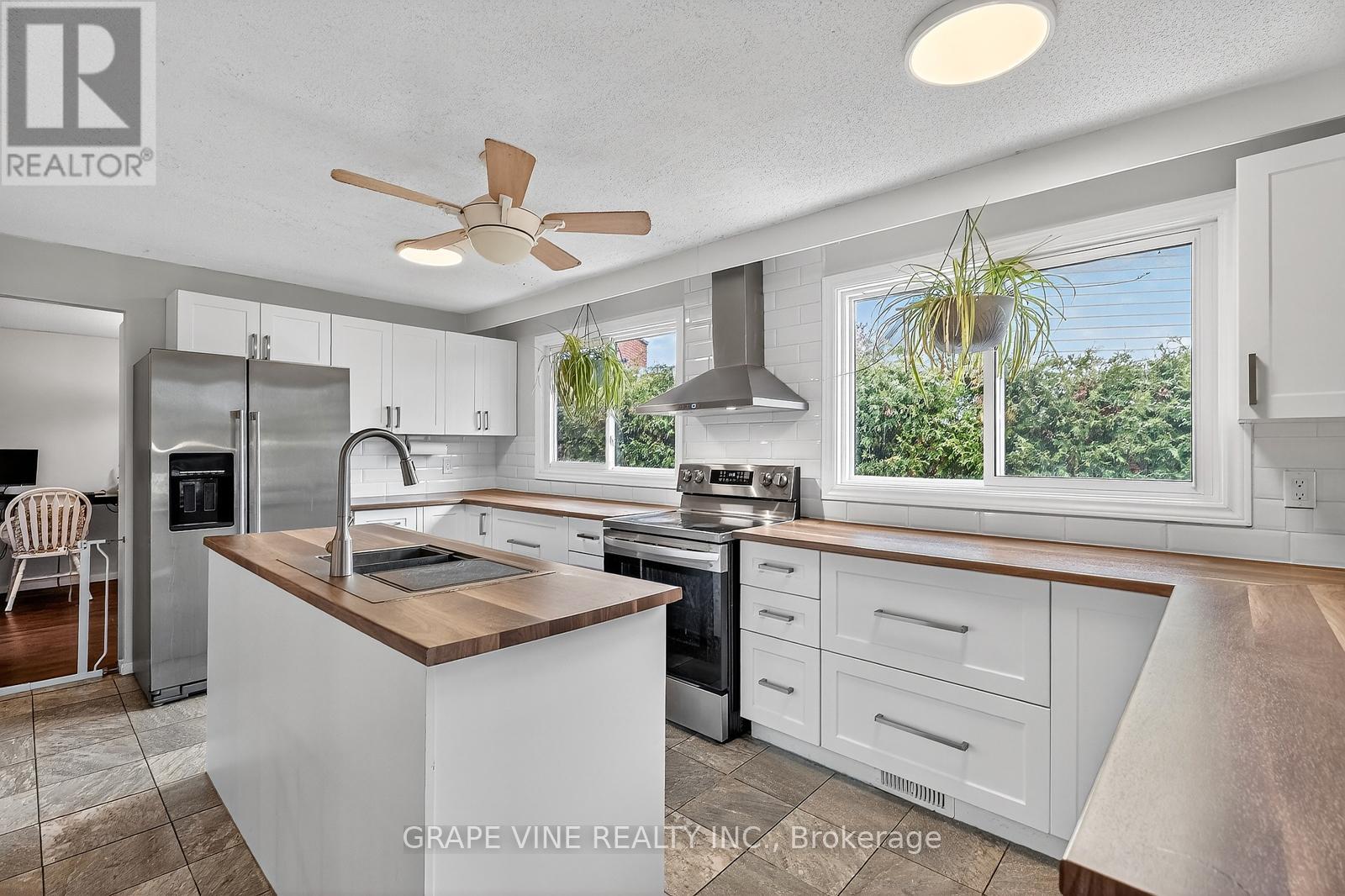 24 Lansfield Way, Ottawa, Ontario  K2G 3V8 - Photo 15 - X12560900