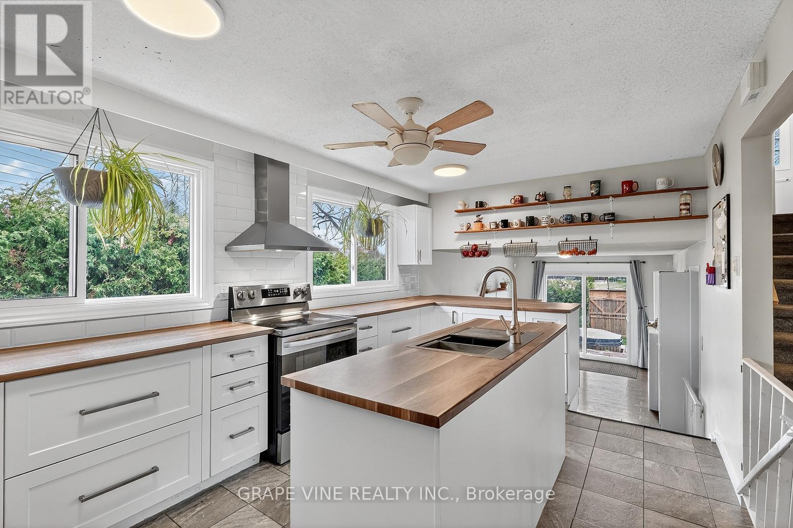 24 Lansfield Way, Ottawa, Ontario  K2G 3V8 - Photo 16 - X12560900