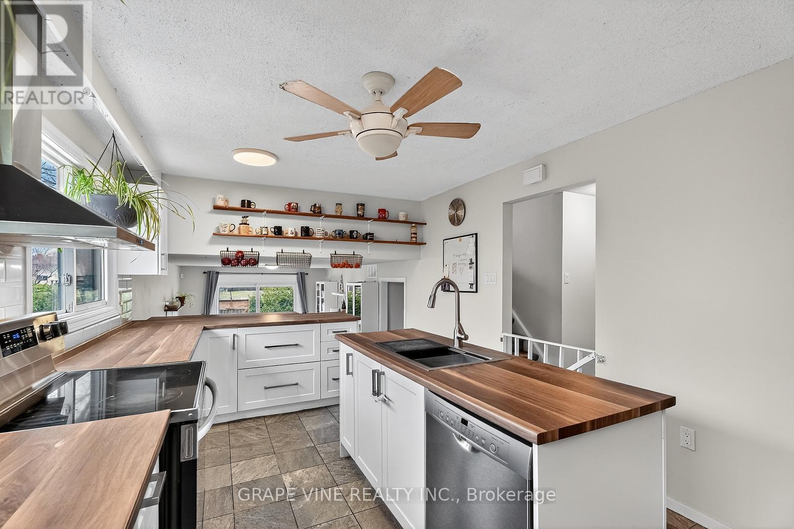 24 Lansfield Way, Ottawa, Ontario  K2G 3V8 - Photo 17 - X12560900