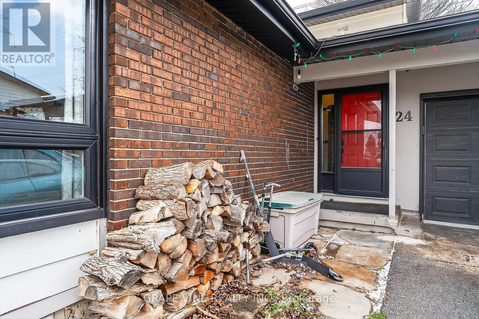 24 Lansfield Way, Ottawa, Ontario  K2G 3V8 - Photo 4 - X12560900