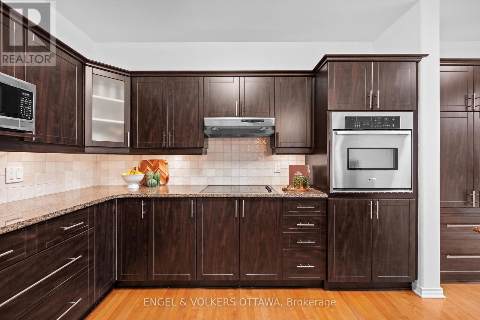 57 Newcastle Avenue, Ottawa, Ontario  K2K 3B5 - Photo 15 - X12560914