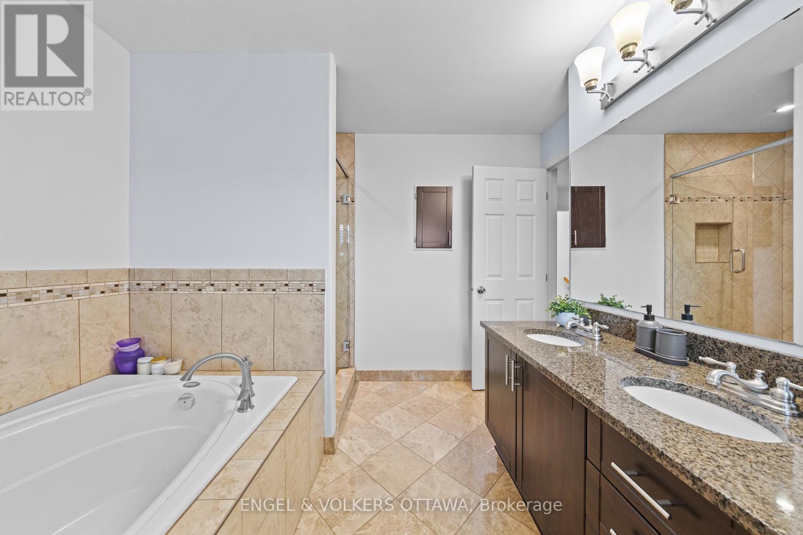 57 Newcastle Avenue, Ottawa, Ontario  K2K 3B5 - Photo 24 - X12560914