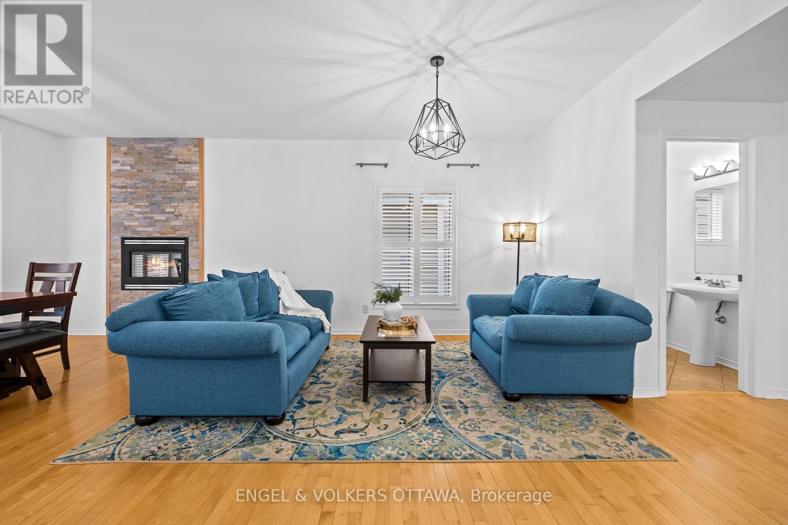 57 Newcastle Avenue, Ottawa, Ontario  K2K 3B5 - Photo 8 - X12560914