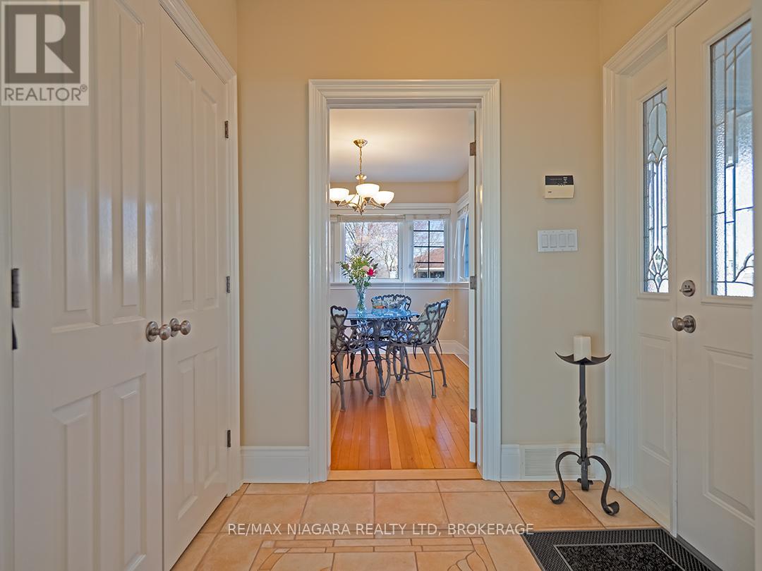 101 Tennessee Avenue, Port Colborne, Ontario  L3K 2R8 - Photo 11 - X12560892