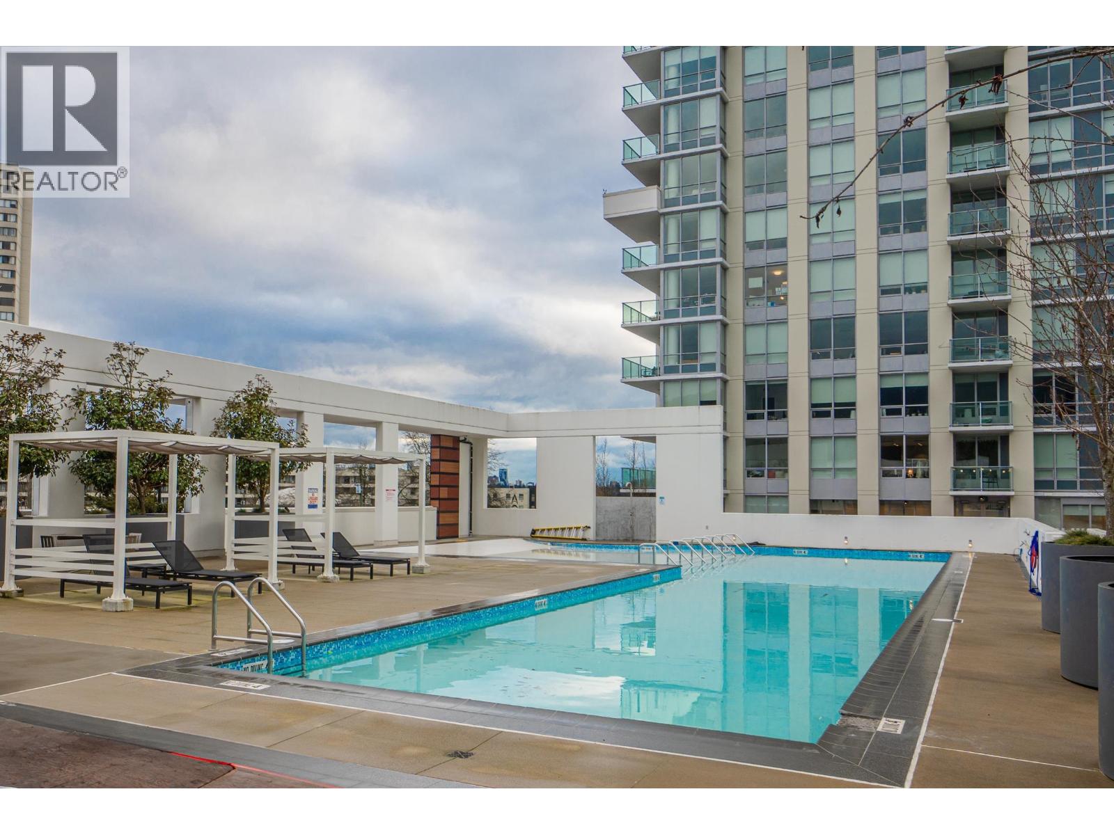 2102 1632 Lions Gate Lane, North Vancouver, British Columbia  V7P 0E2 - Photo 3 - R3068879