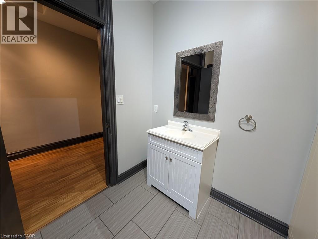 473 King Street W Unit# B, Hamilton, Ontario  L8P 1B8 - Photo 19 - 40776729