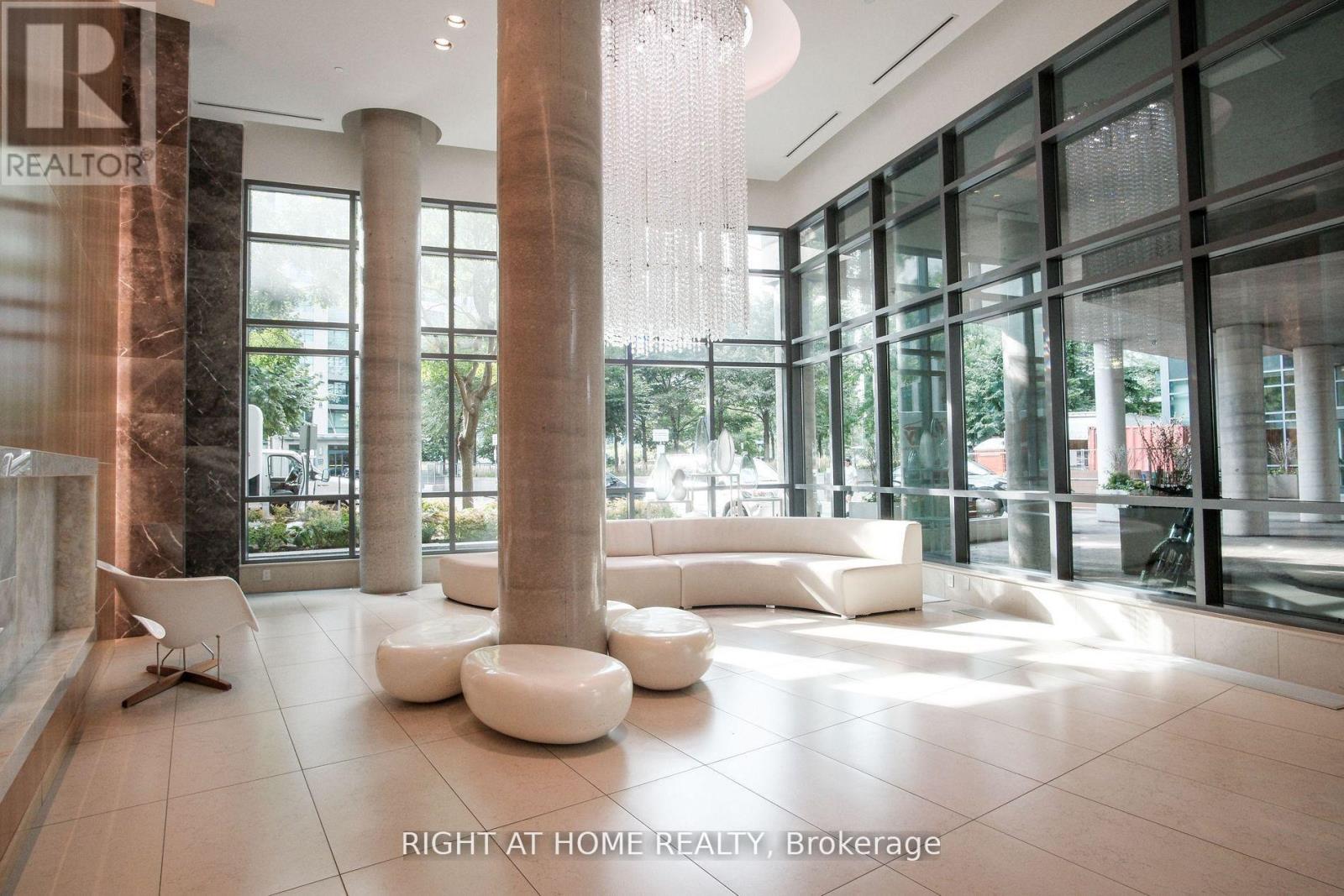 1710 - 215 Fort York Boulevard, Toronto, Ontario  M5V 4A2 - Photo 5 - C12560862