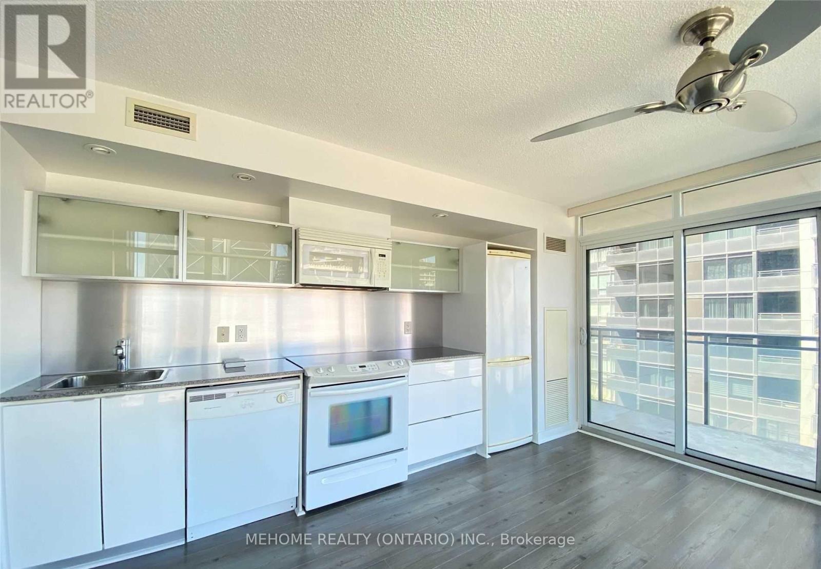 1902 - 4k Spadina Avenue, Toronto, Ontario  M5V 3Y9 - Photo 6 - C12560868