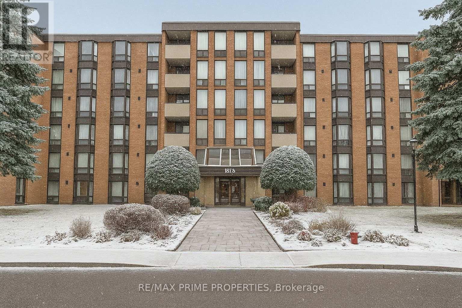 302 - 1535 DIEFENBAKER COURT, Pickering, Ontario